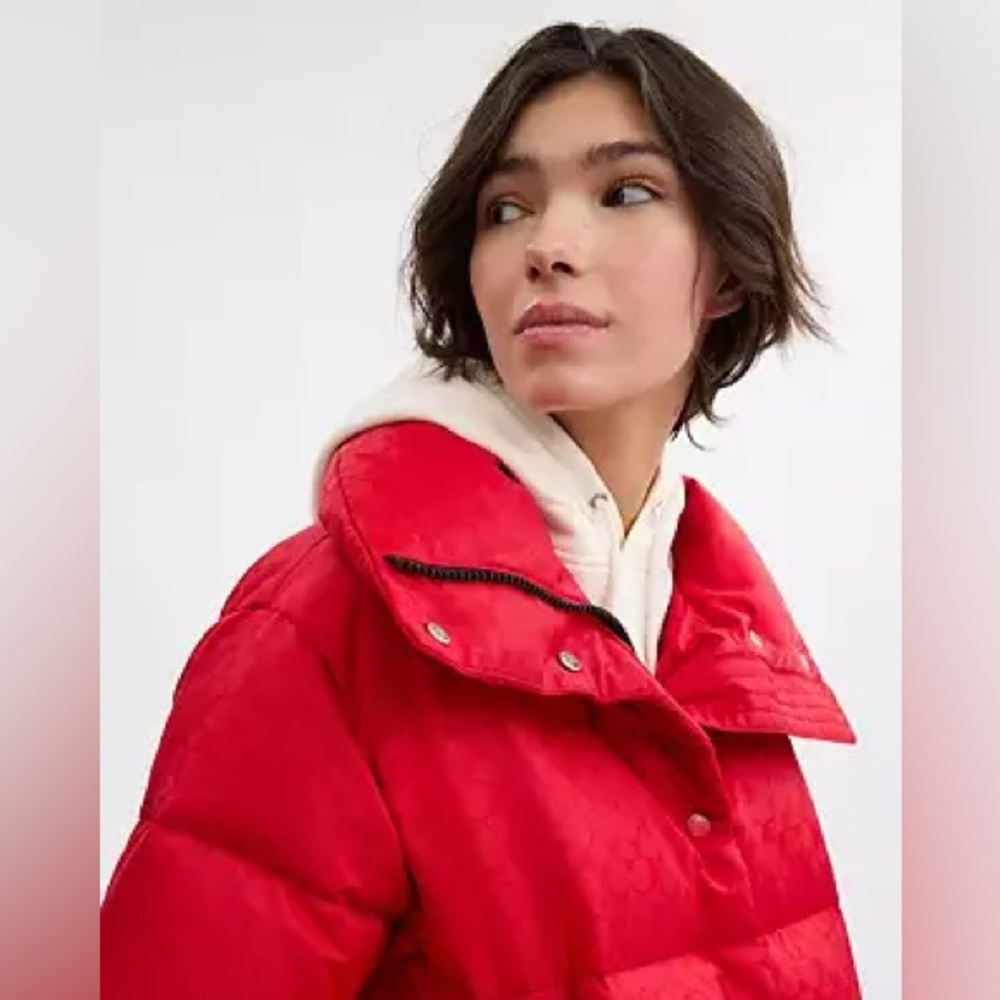 Coach Signature Jacquard Short Puffer In Recycled Polyamide - Picture 11 of 11